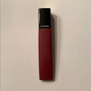 CHANEL Liquid Matte Lip Colour Powder Effect